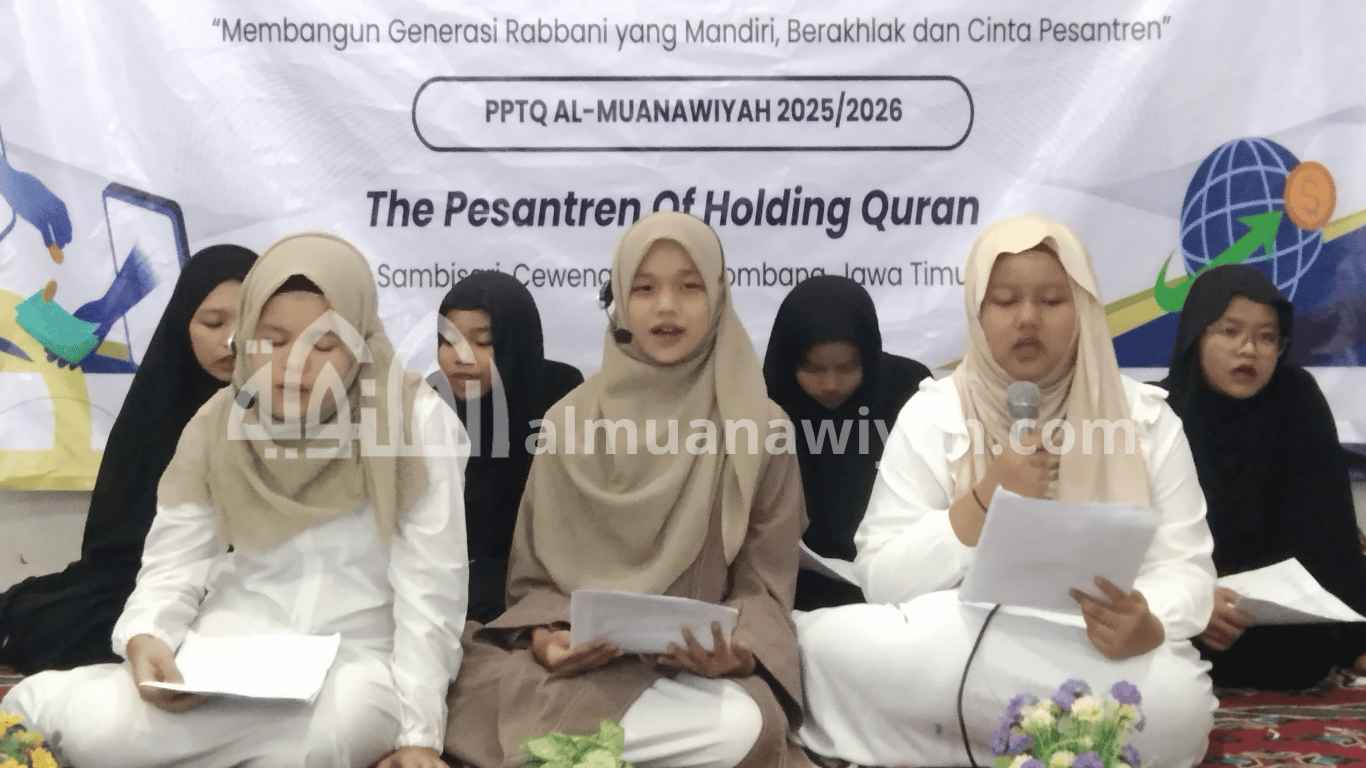 Menyanyi arabic song masa orientasi ta'aruf santri baru pondok pesantren tahfidz quran al muanawiyah jombang