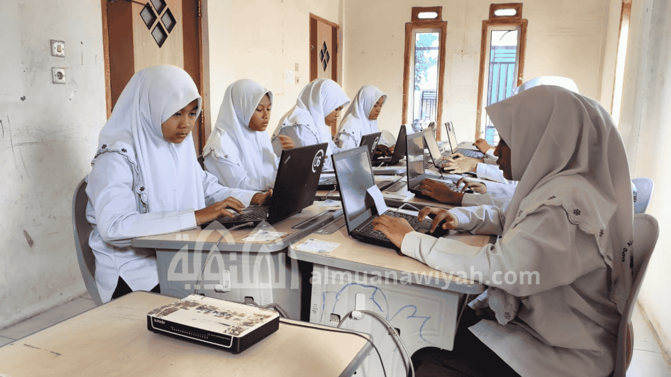 foto siswa PPTQ Al Muanawiyah Jombang sedang melaksanakan ANBK ilustrasi peran wakaf pendidikan