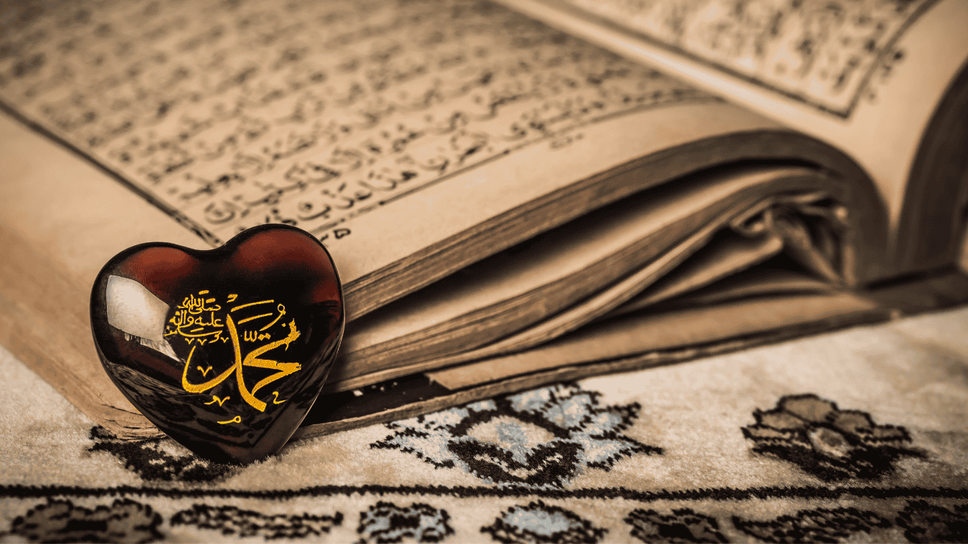 oeristiwa penting Rabiul awal, lahirnya Nabi Muhammad, hijrah Nabi Muhammad, wafat Rasulullah. Gambar simbolis cinta Rasulullah dengan gambar bertuliskan Muhammad dan Al-Qur'am
