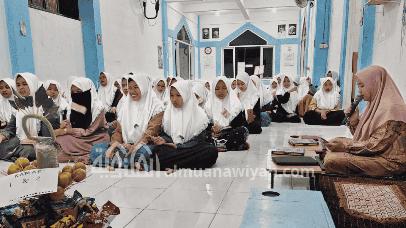 gambar santri sedang berkumpul mengadakan doa bersama ilustrasi tradisi  pondok pesantren salaf