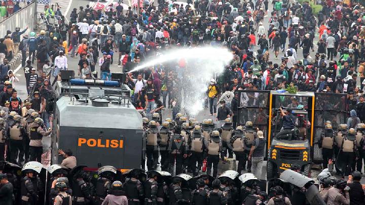 huru hara politik Indonesia, demo 28 Agustus 2025, Affan Kurniawan, tunjangan DPR, tuntutan rakyat, demo Indonesia 2025