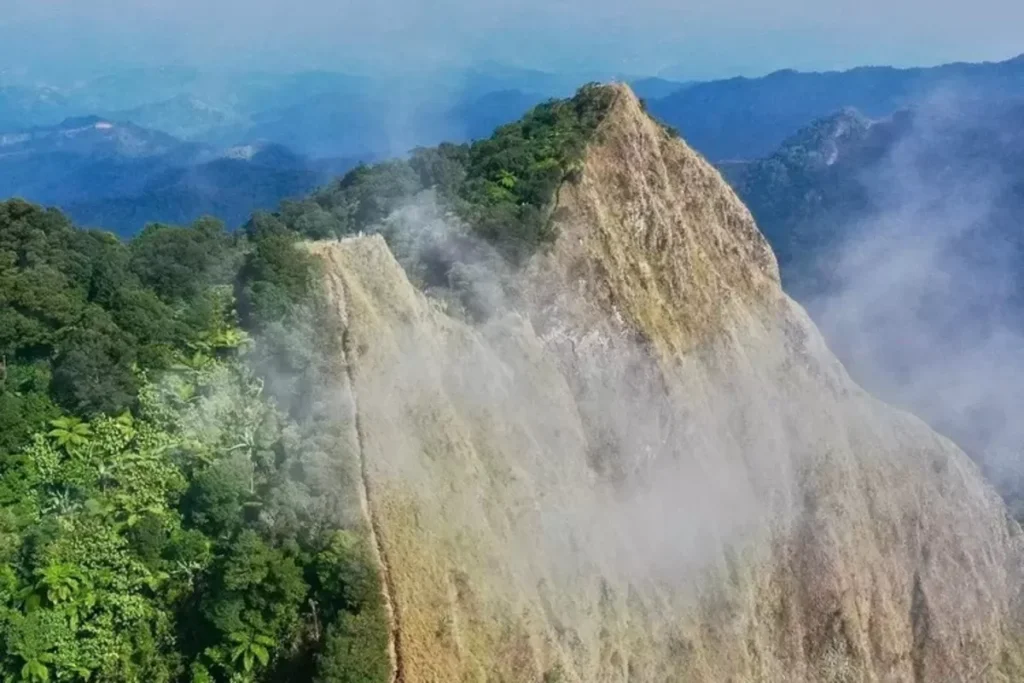 Gunung Muria di Kudus, tempat berdakwah yang menampilkan keteladanan Sunan Muria
