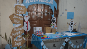 gambar salah satu stan bazar pameran ujian akhir kelas IX SMP Qur'an Al Muanawiyah