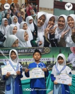 foto bersama santri Al Muanawiyah dan murid TPQ Darussalam Ceweng dalam perayaan Maulid Nabi 1448 H